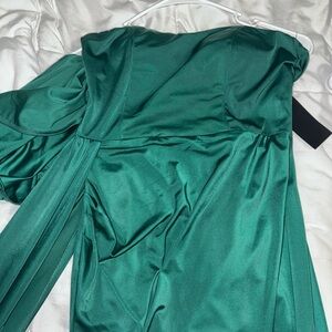 Elegant Green Evening Gown